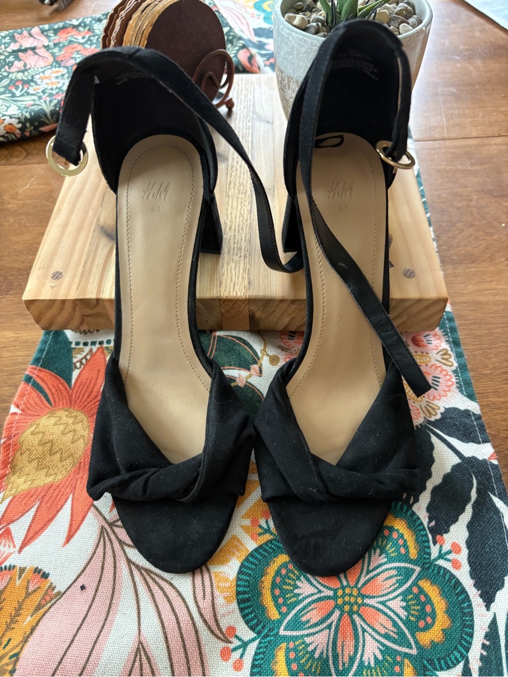 H&M Black & Tan Suede Knot Detail Heel Sandals